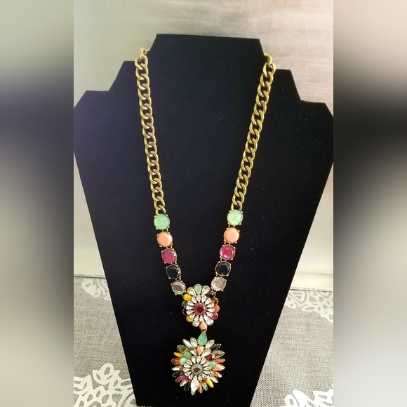Logo Links by Lori Goldstein Sunburst Pendant Multi Color Statement Necklace - Picture 6 of 12